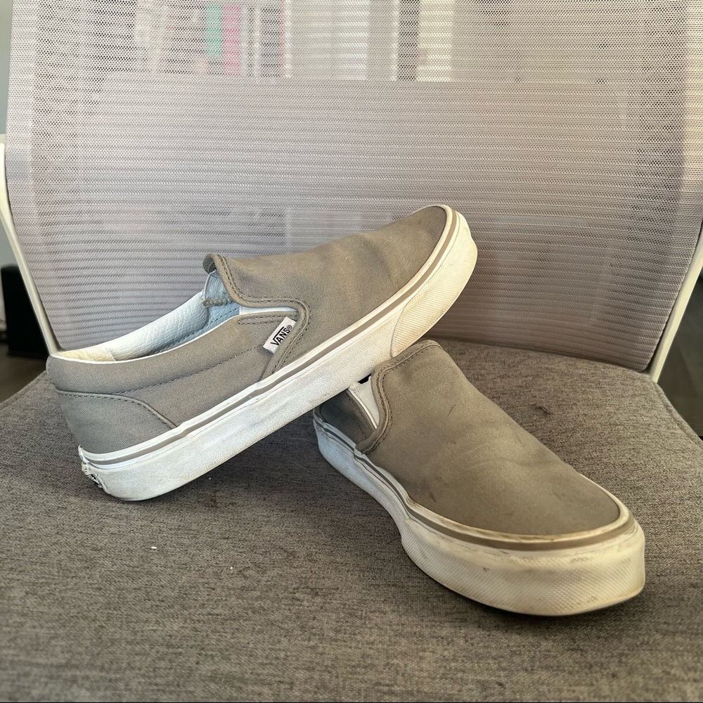 ⚡️SOLD⚡️ Vans classics slip on Grey Wild Dove/True White size 8.5 - Picture 6 of 11